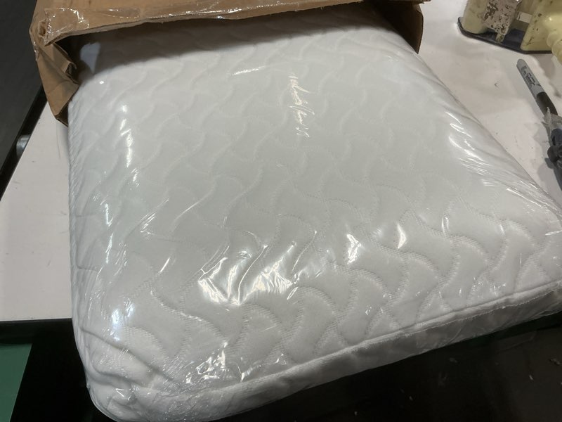 Condition photo showing New/Like New for tempur-pedic tempur-cloud pillow for sleeping, standard, white