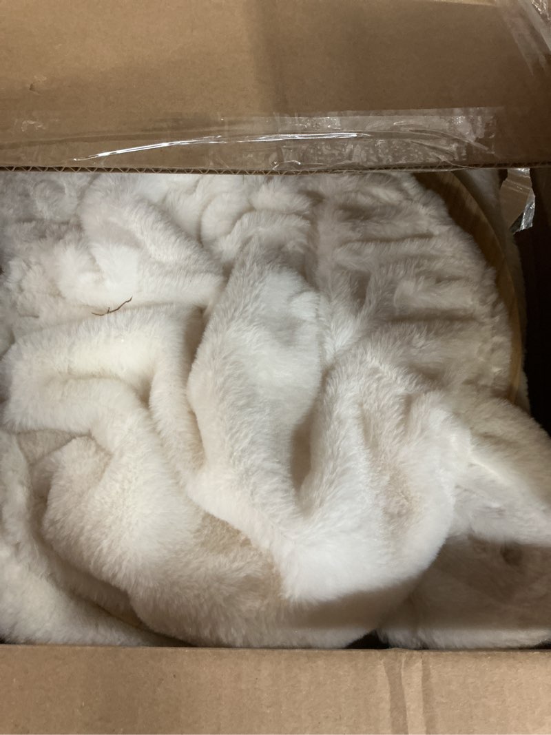 Condition photo showing Good Condition for Veehoo Modern Cat Tree, Aesthetic Solid Wood Cat Tree Tower with Scratching Posts, Luxury Cat Condo with Large Hammock and Soft Plush Perch for Indoor Cats White
