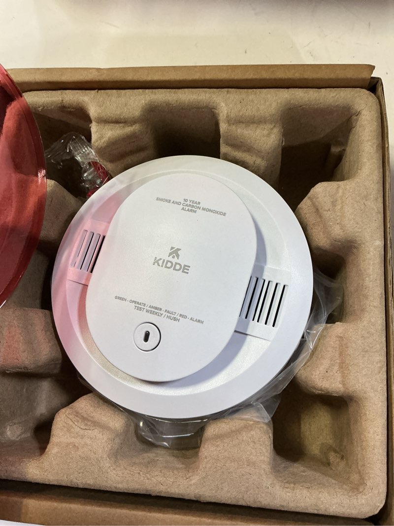 Condition photo showing Good Condition for kidde hardwired kidde app enabled smart smoke and carbon monoxide detector, aa battery backup, voice alerts, interconnected alarm smart smoke & carbon monoxide detector