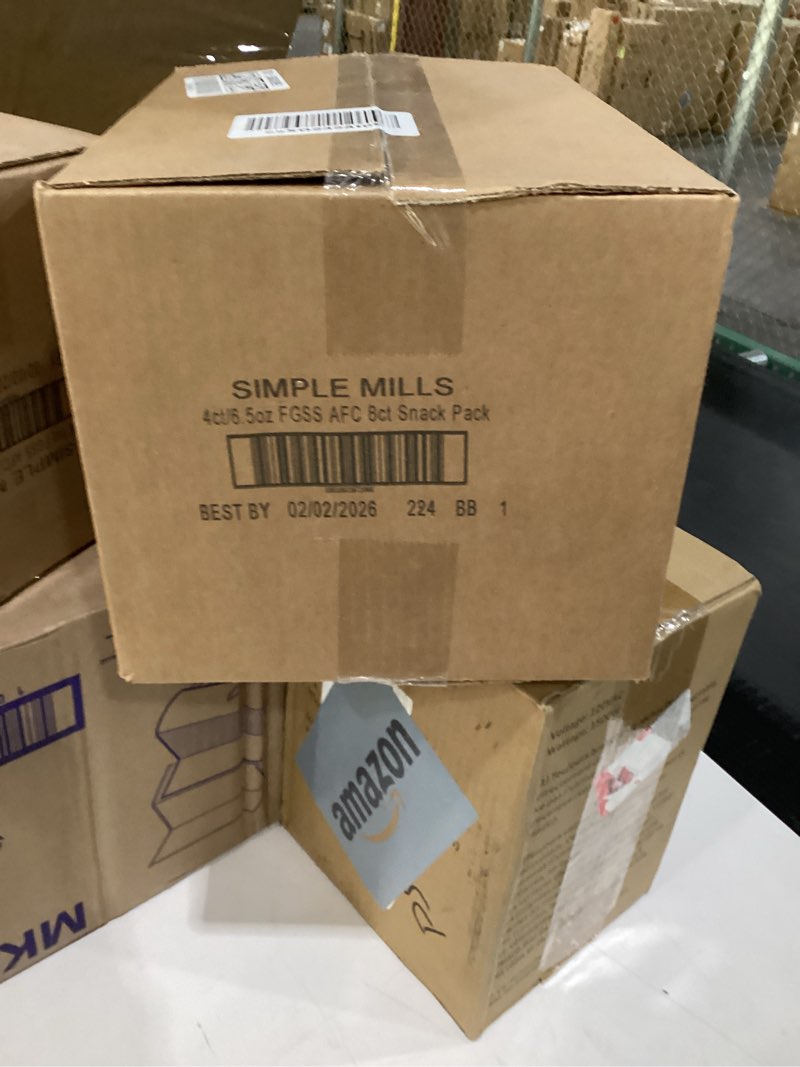 Condition photo showing New/Like New for Simple mills almond flour crackers