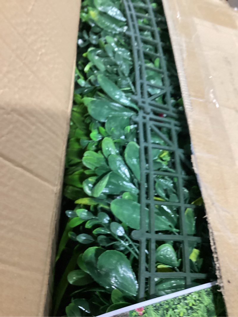 Condition photo showing Good Condition for odtory artificial boxwood panels: 40" x 120" (33.5 sqft) uv-anti fake grass ivy privacy hedge greenery backdrop fence wall screen for garden fence covering privacy, outdoor indoor home decor 40x120 in green