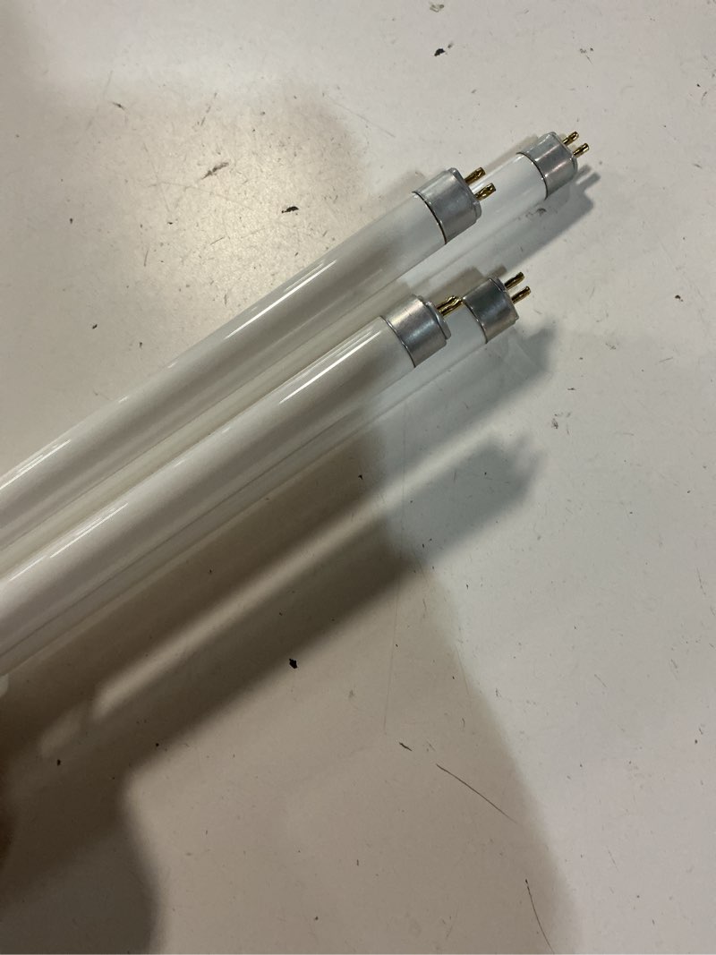 Condition photo showing Good Condition for bluex bulbs 4 pack f14t5/850 14w 22 inch t5 fluorescent tube light bulb 5000k cool white mini bi-pin (g5) base straight tube light bulb