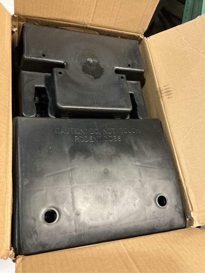 Condition photo showing As Is for Qualirey 4 Pack Rat Bait Stations Large Rodent with Key Reusable Mouse Stations Mice Blocks Heavy Duty Boxes for Outdoor Rodents Mice Blocks, Bait Not Included, Black (9.8 x 7.5 x 3.9 Inches) 9.8 x 7.5 x 3.9 Inches Classic 4