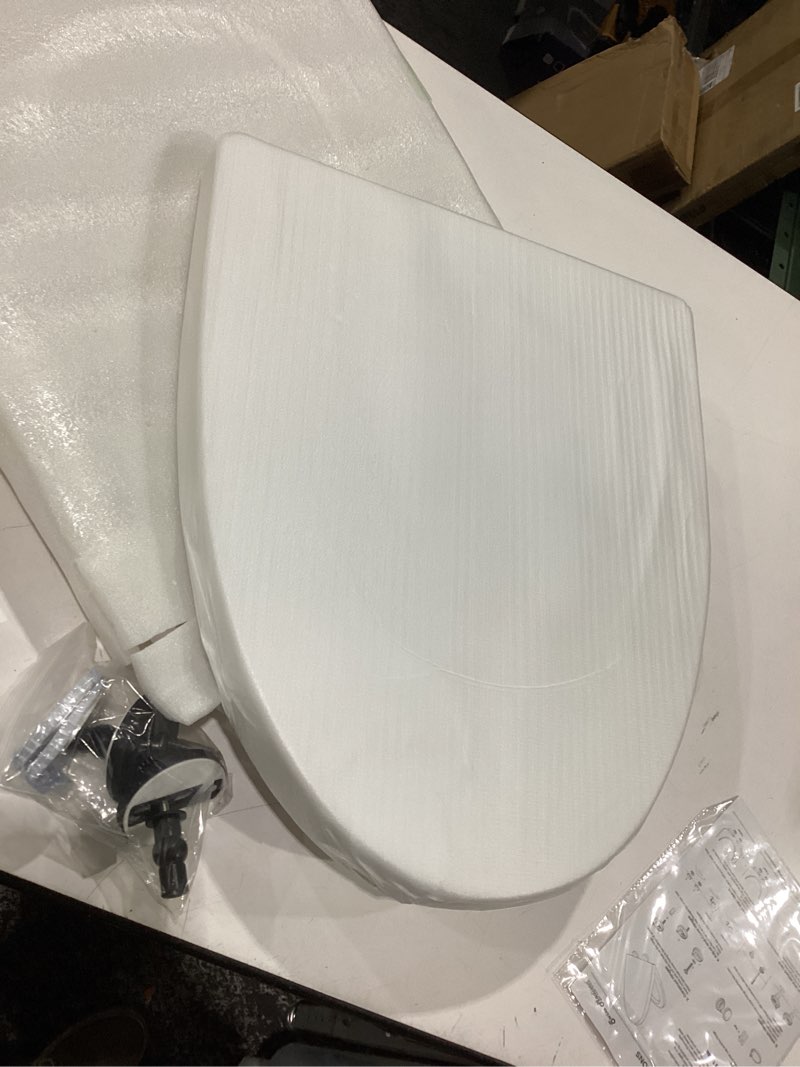 Condition photo showing New/Like New for swiss madison well made forever sm-qrs58, quick-release uf seat for st. tropez vortex™ flush toilets, white
