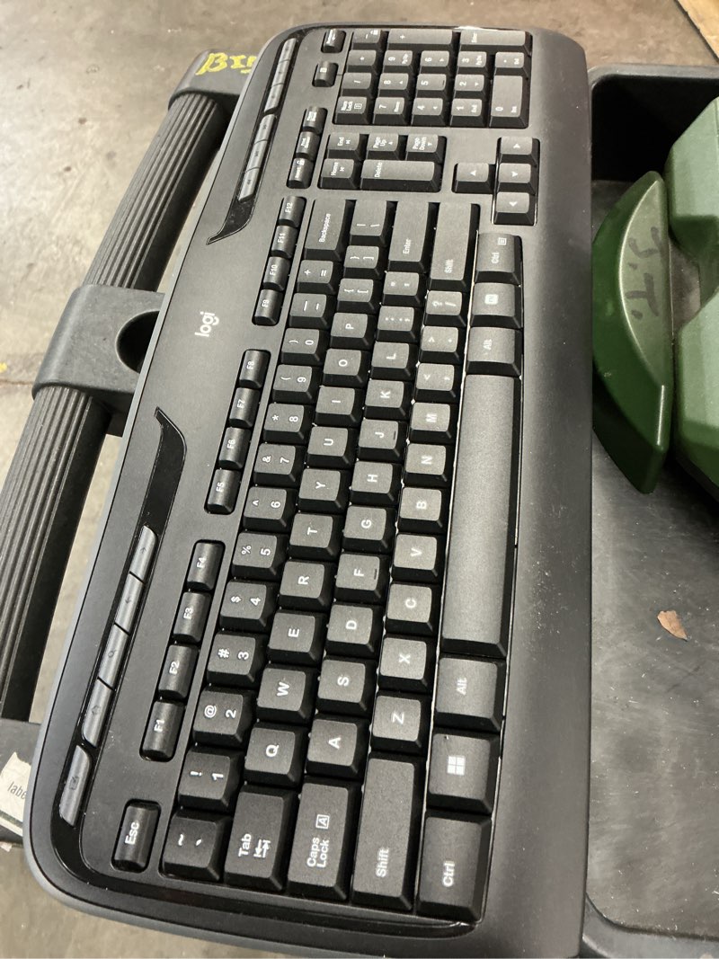 Condition photo showing As Is for logitech mk330 wireless keyboard replacement (y-r0067) keyboard only no dongle