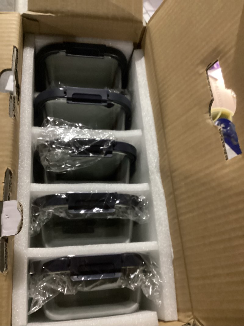 Condition photo showing Good Condition for BOROHOUSE 5-Pack Borosilicate Glass Containers with Tempered Lids, 35.2oz/4.4 Cup Airtight Meal Prep Set, Microwave/Freezer Safe (Blue) Tempered Lids Blue 4.4 Cup*5