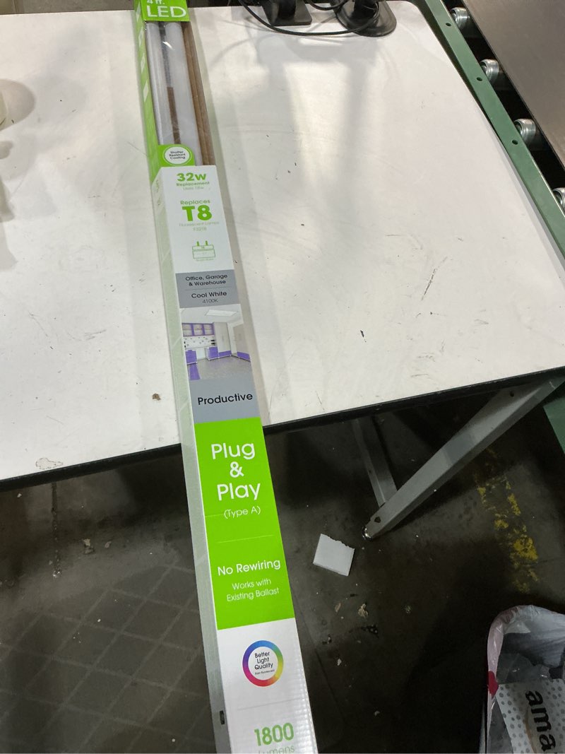 Condition photo showing Good Condition for feit plug & play linear lamp cool white 47.5 in. bi-pin t8 led bulb 32 watt equivalence 2 pk