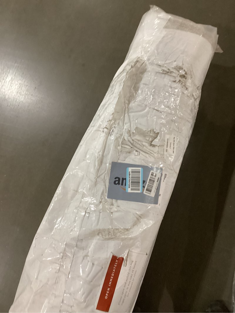 Condition photo showing Good Condition for rug