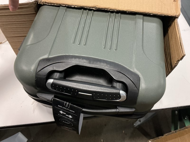 Condition photo showing Good Condition for travelers club chicago expandable luggage, thyme green, 20" carry-on