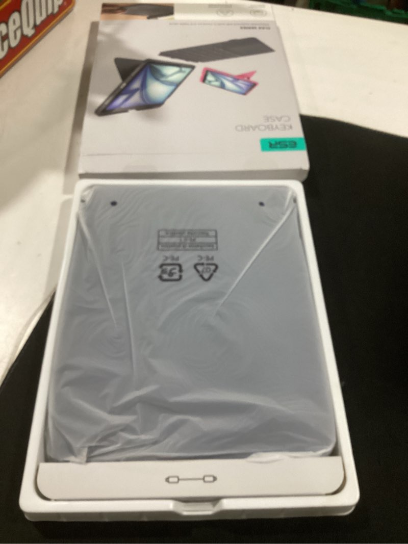 Condition photo showing Good Condition for esr for ipad (a16) 11th/10th gen flex keyboard case, ultra-light magnetic detachable keyboard for ipad 10.9" with writing/viewing modes, larger precision trackpad, blue blue ipad 10.9" (a16) 11th (2025)/10th gen