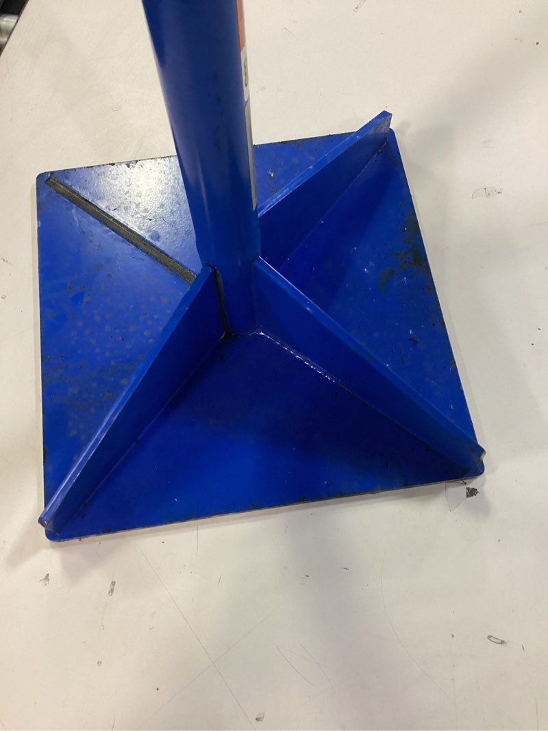 Condition photo showing Good Condition for kobalt 10-in x 10-in tampers