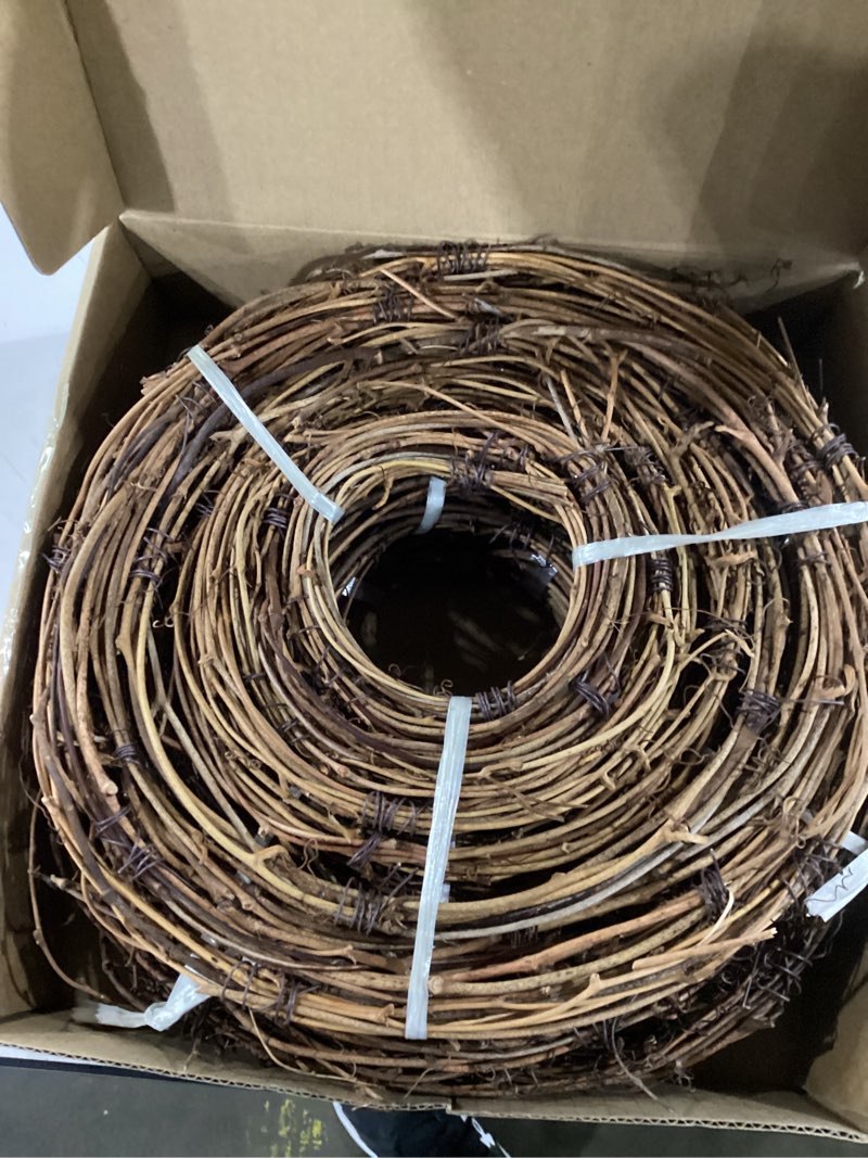Condition photo showing New/Like New for DIY Crafts Natural Grapevine Twig Garland Wreaths Decor 15-Feet for Wedding House Holiday Door Wall Decor (3PCS Green)