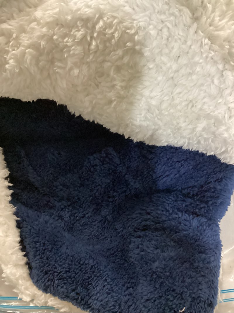 Condition photo showing Good Condition for Bedsure GentleSoft Sherpa Fleece Throw Blanket for Couch, Non-Heated, Thick and Warm Throw for Women and Men, Soft Fuzzy Plush Blanket for Winter, Navy, 50x60 Inches Throw (50" x 60") 03 - Navy