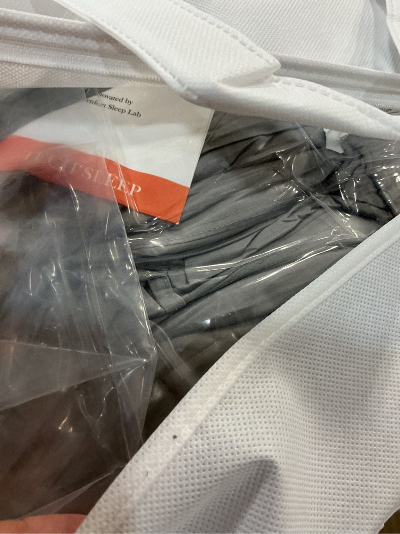Condition photo showing New/Like New for down fibers comforter oversize king size -ultra soft comforter high fill power,hotel collection fully duvet insert with corner tabs,expert-crafted even loft(grey,120x98) grey oversized king-120x98"