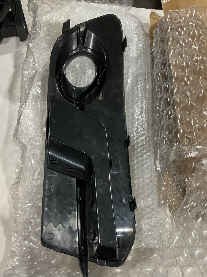 https://lotting-media.assets.bidfta.com/lotting_22d268a8-5fc5-433a-9da9-d4b36240c123