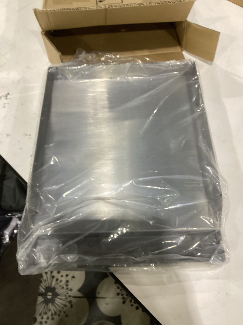 Condition photo showing Good Condition for parts ds125 stainless steel bbq cooking griddle, universal flat top griddle with 2 handles for most gas grills, w12.5"×d16"×h2.75", heavy duty stainless steel griddle 1pc, small size