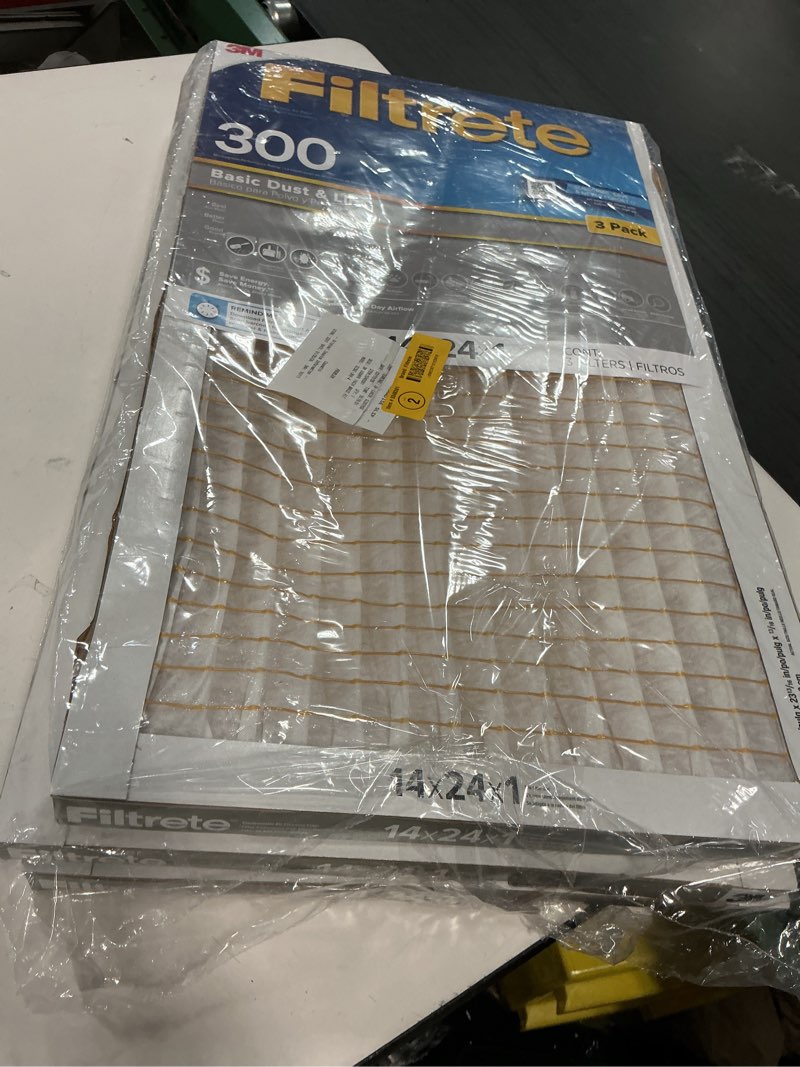 Condition photo showing Good Condition for 3 pack Filtrete 17.5x23.5x1 AC Furnace Air Filter, MPR 700, MERV 8, Tough on Pollen, Easy on Airflow, 3-Month Pleated 1-Inch Electrostatic Air Cleaning Filter, 3 Pack (Actual Size 17.19 x 23.19 x 0.81 in)