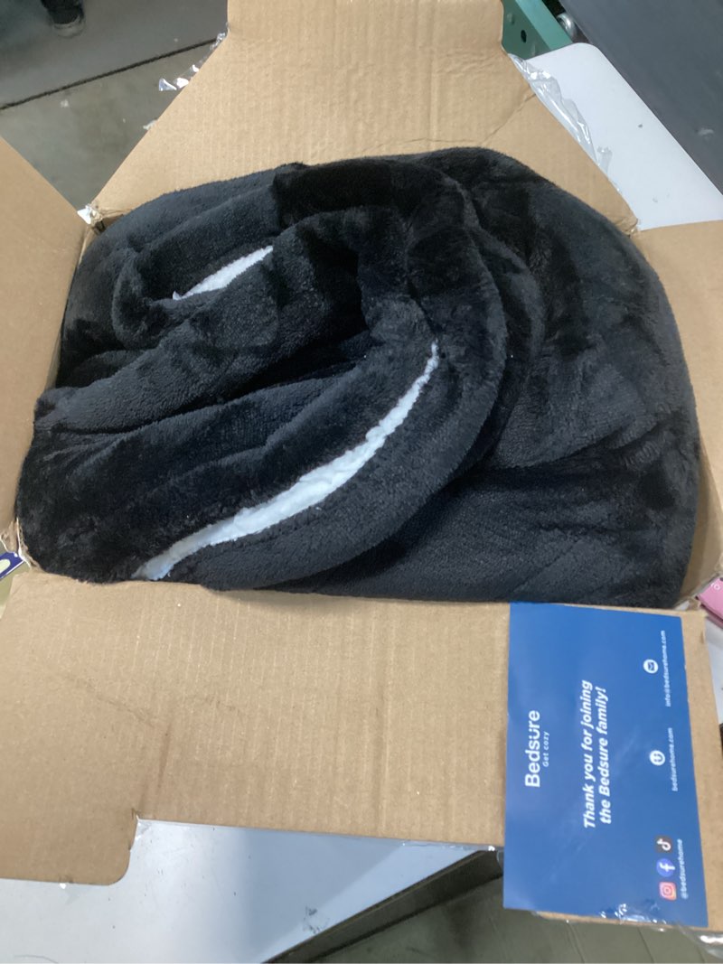 Condition photo showing Good Condition for Bedsure Electric Blanket Queen Size - Dual Control Heated Blanket Queen, Fast Heating with 10 Time Settings & 10 Heat Settings, Warm Gift for Grandma (84x90 inches, Black) 04 - Black Queen