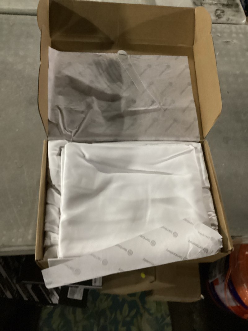 Bamboo Bay White Duvet Cover Queen Size Set, 100% Viscose Made from Bamboo Duvet Cover Set, Cooling 3-Piece with Button Closure & Corner Ties – 90x90 Inches and 2 Pillowcases White Queen