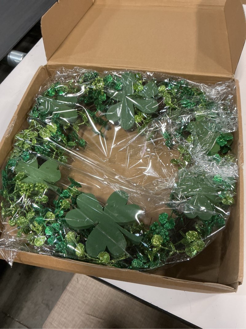 Condition photo showing Good Condition for St Patrick's Day Shamrock Gleam 'N Flex 25' Wire Garland Party Decoration