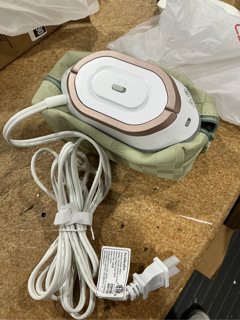 Condition photo showing Good Condition for newbealer travel iron with global voltage, 100-240v mini dry iron for clothes (no steam), max 300w, 60s heat up, 302? non-stick ceramic soleplate, 0.8lbs (gold with hard case)