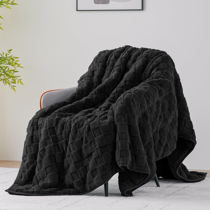 Uttermara Sherpa Fleece Weighted Blanket Full Size(15lbs, 48" x 72", Black), 3D Jacquard Checkered W