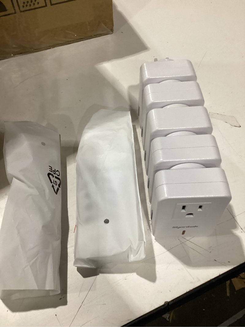 Condition photo showing Good Condition for syantek remote control outlet wireless light switch for household appliances, expandable remote light switch kit, up to 100 ft range, white (5 outlets + 2 remotes)