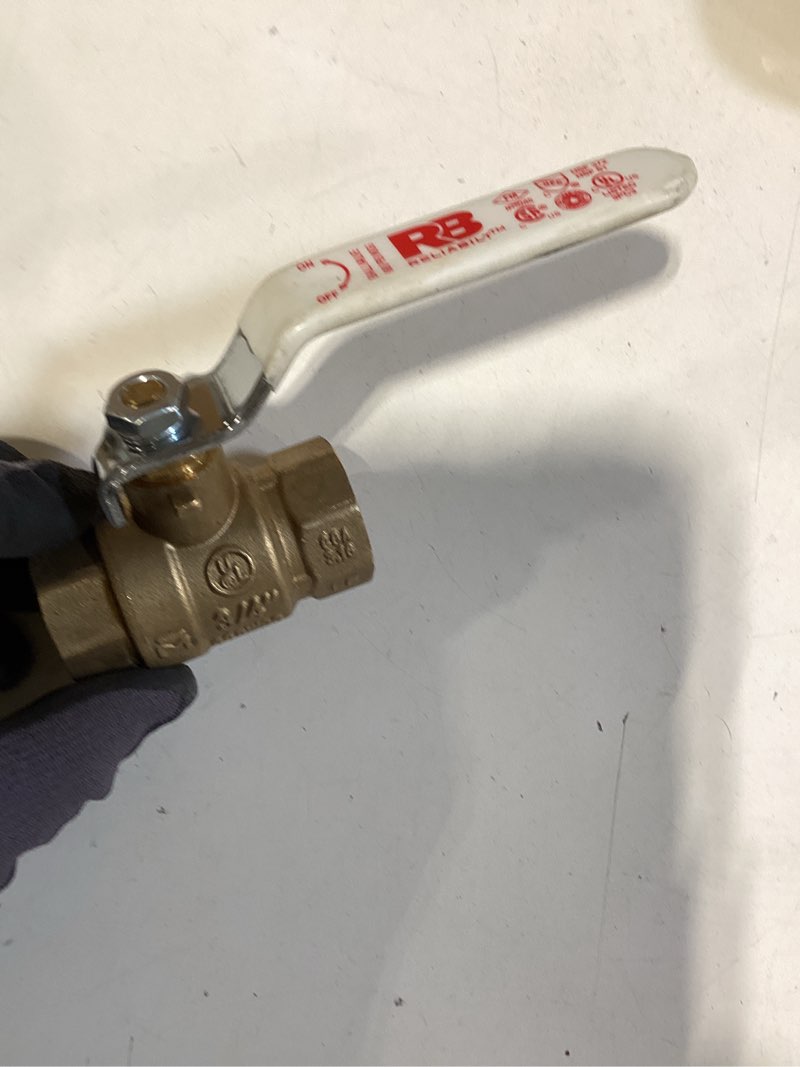 Condition photo showing As Is for reliabilt 3/4-in fnpt brass ball valve item #369198 | model #20047z