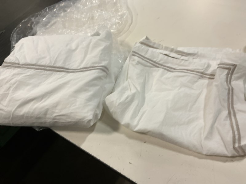 Condition photo showing As Is for (incomplete )  organic crisp percale embellished deluxe bedding bundle, full, white/dove