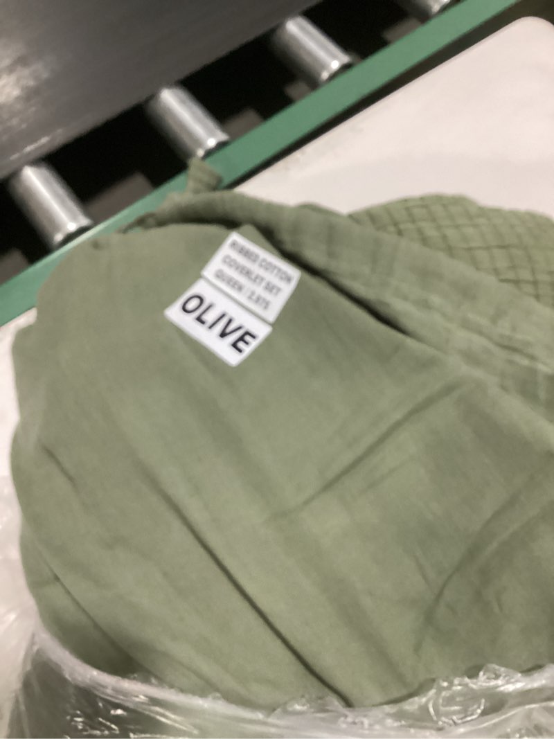 Condition photo showing As Is for olive organic ribbed cotton coverlet set queen