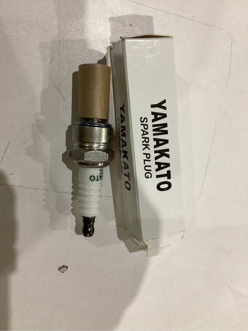 Condition photo showing Good Condition for YAMAKATO Spark Plug for NGK BPR6ES BP6ES TORCH F6RTC F6TC Bosch WR6DC Champion RN9YC, for Honda Gx160 Gx200 GX 270 Gx390 Predator 212 Champion Generac Generator 1 pcs