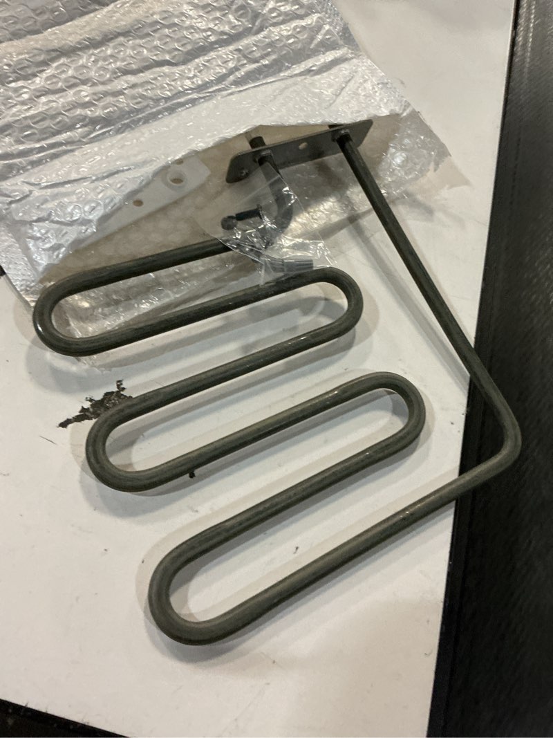 Condition photo showing Good Condition for 800 watts electric smoker heating element compatible with masterbuilt and char-broil 30" digital electric smoker, replacement part 9907120011 for: 20070213, 20072115, mb20071117, mb26073519, etc. 800w heating element