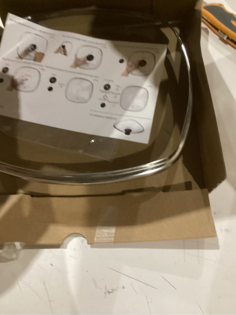Condition photo showing Good Condition for square glass lid for grill pans with steam vent hole - fits lodge cast iron skillets 10.5inch(26.67cm) - square tempered glass lid - universal replacement cover bakelite round knob lid & bakelite knob