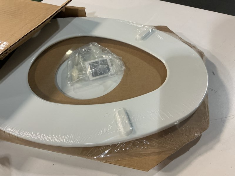 Condition photo showing Good Condition for mayfair linden slow close toilet seat, non slip heavy duty wood, easy install, elongated, white elongated traditional hinge