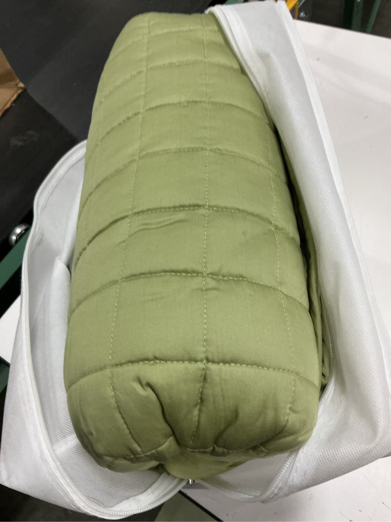 Condition photo showing Good Condition for ynm cooling weighted blanket for adults, 17lbs heavy bed throw for one person of 160lbs, perfect for hot sleepers or warm climates with rayon/glass beads(60x80 inches, queen bed, matcha green) exclusive matcha green 60 in x 80 in 17 lb