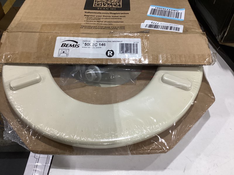 Condition photo showing Good Condition for bemis 500ec durable wood toilet seat with easy clean hinges, made in usa, round, almond almond round
