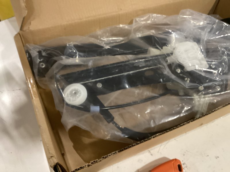 Condition photo showing New/Like New for 51337140588 front right power window regulator with motor passenger side for bmw 328i 2007-2012 sedan 328i xdrive 2009-2012 335i 2007-2011 325i 2006 328xi 2007-2008 330i 2006 m3 2008-2011