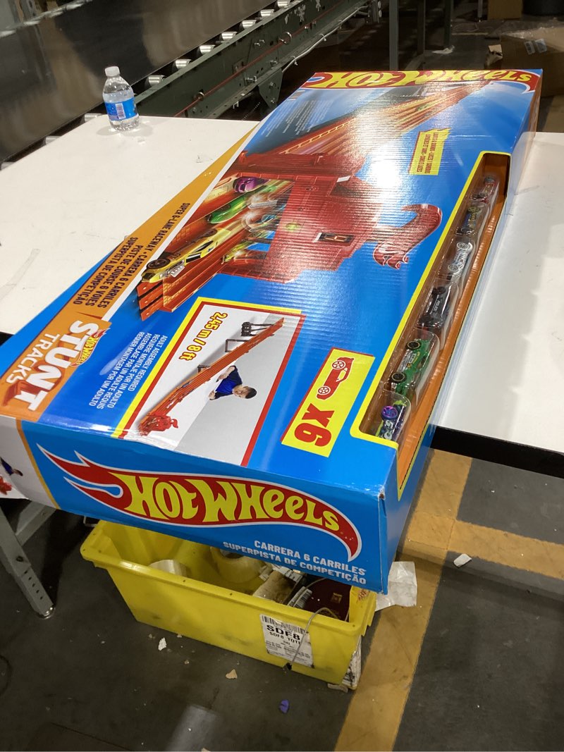 Condition photo showing New/Like New for Hot Wheels - Super 6-Lane Raceway Track Set - Orange