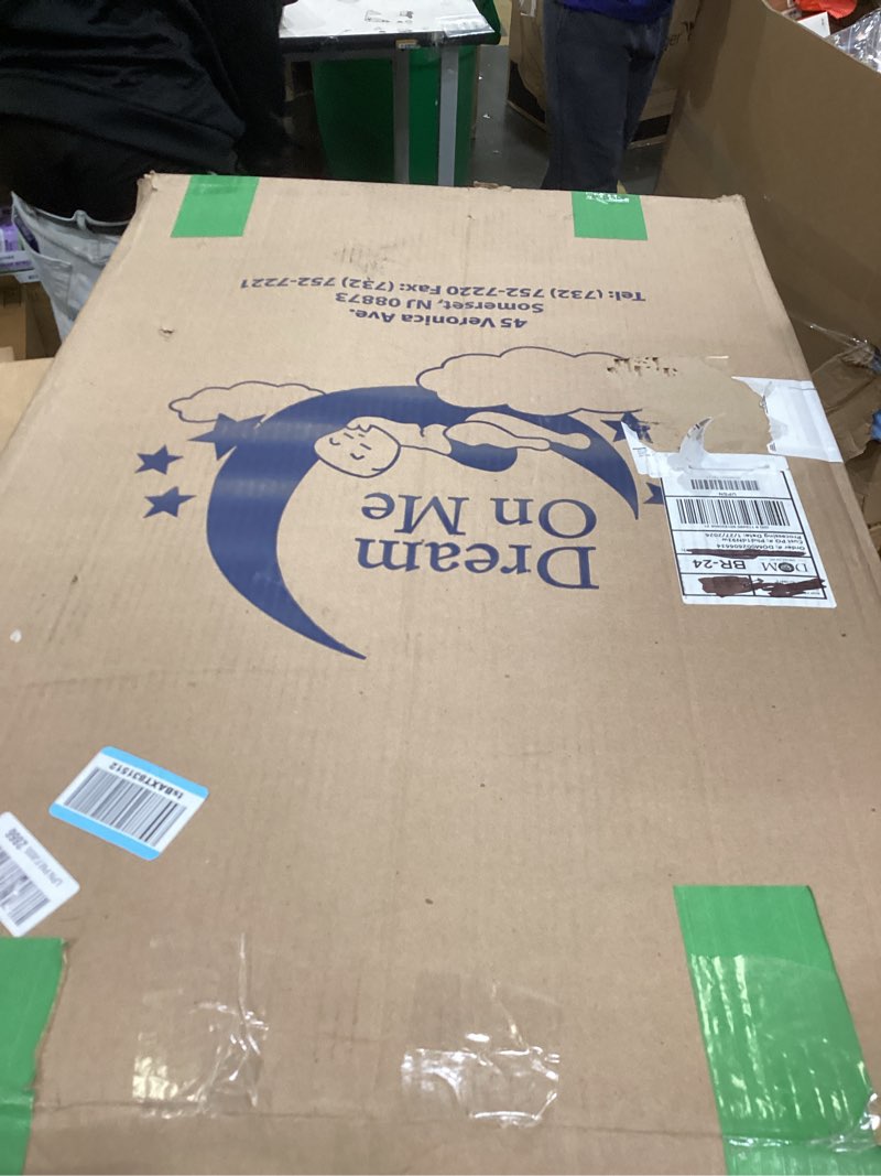 Condition photo showing New/Like New for 2-in-1 portable mattress for babies 
