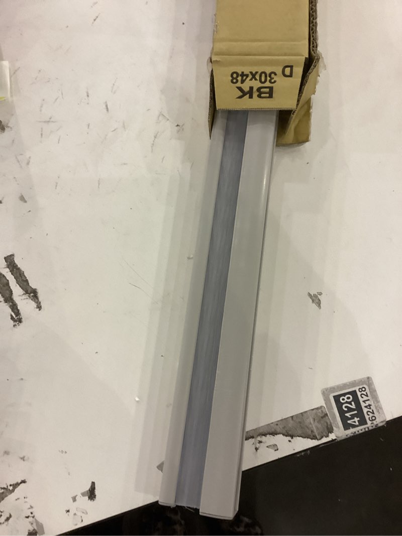 Condition photo showing Good Condition for Light graywinow shade pull