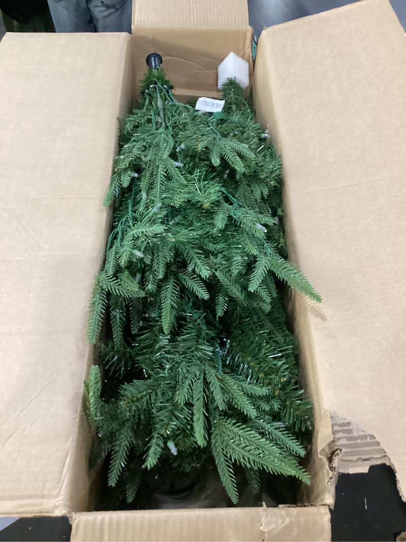 Condition photo showing New/Like New for HOLLO STAR 6 ft Prelit Pencil Christmas Tree with 300 LED Lights, App Control, Aspen Artificial Christmas Tree, Multi-Color RGBW Lights, 969 PE & PVC Branch Tips, Skinny Xmas Tree, for Home, Party 6ft