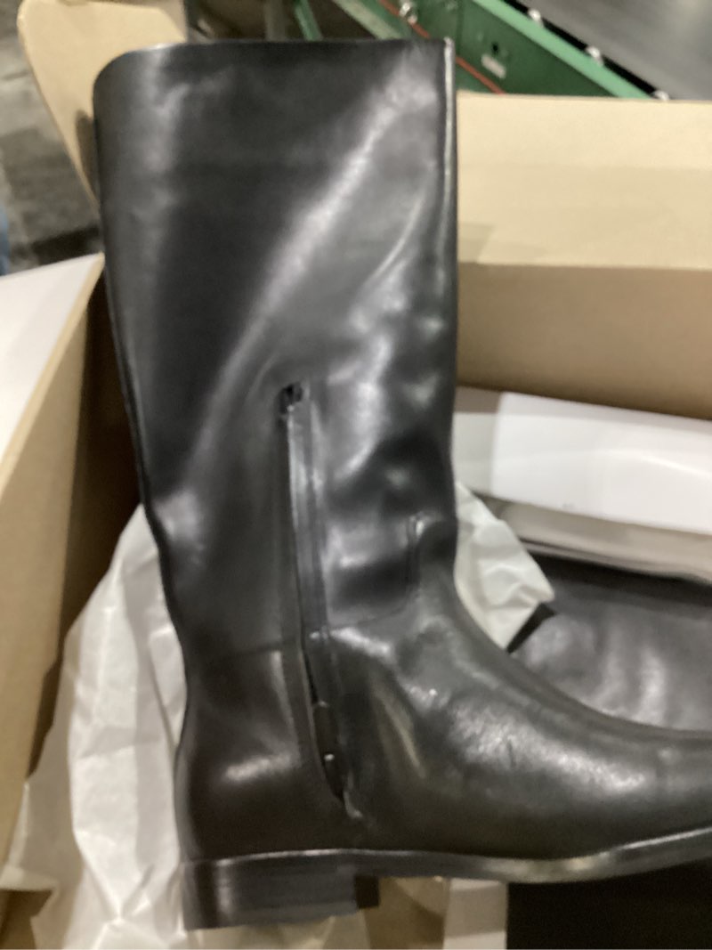 Condition photo showing Good Condition for Walking Cradles Women's Meadow Wide Calf is size 6.5