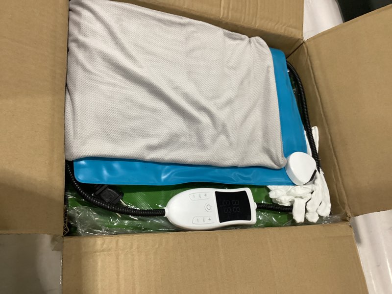 heated cat house for outside use 900d oxford cloth, outside cat house weatherproof with remote control heating pad, insulated cat houses with sloped roof for drainage, raised legs to isolate moisture