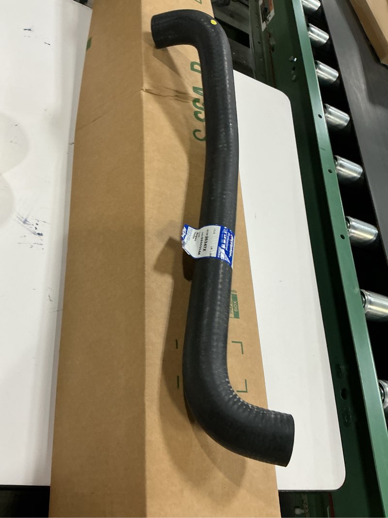 Condition photo showing Good Condition for ACDelco Gold 26347X Molded Upper Radiator Hose