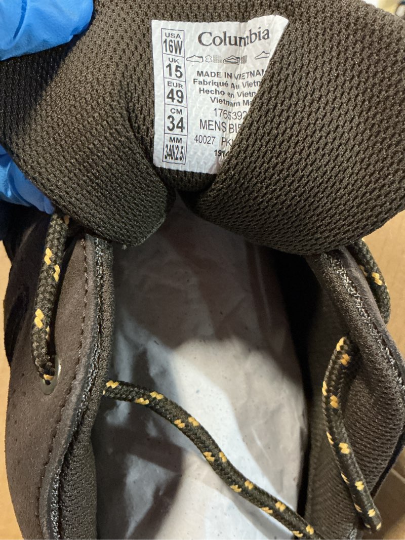 Condition photo showing Good Condition for columbia men's crestwood waterproof 16 mud/squash