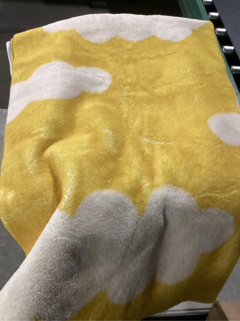 Condition photo showing As Is for ustide 4x6 yellow kids plush area rug cute cloud pattern rug super soft fluffy carpet for nursery playroom classroom machine washable bedroom living room rug