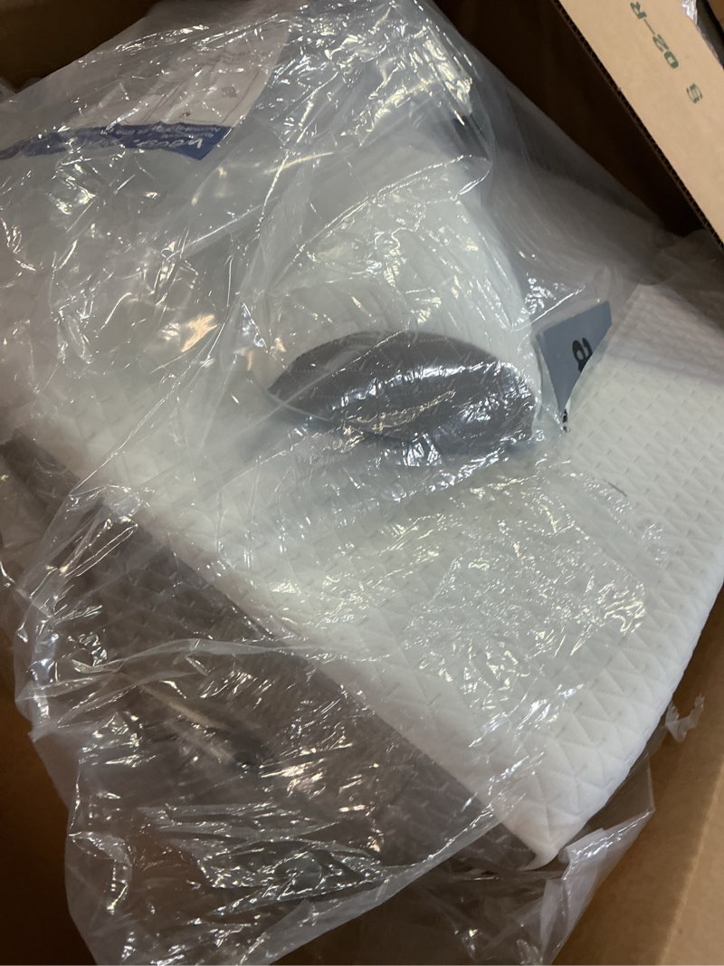 Condition photo showing Good Condition for 3pcs wedge pillow set for after surgery, adjustable 9&12 inch bed wedge pillow for sleeping, incline pillow wedge for headboard, post surgery, acid reflux, neck&back support, white/grey white/grey adjustable 9&12 inch + 1 head pillow