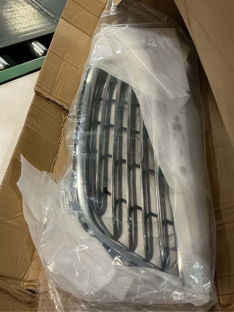 Condition photo showing Good Condition for jolong front upper grille fit for chrysler town & country 2011-2016 bumper hood grill oe style replacement for ch1200350 68100692ab (chrome)