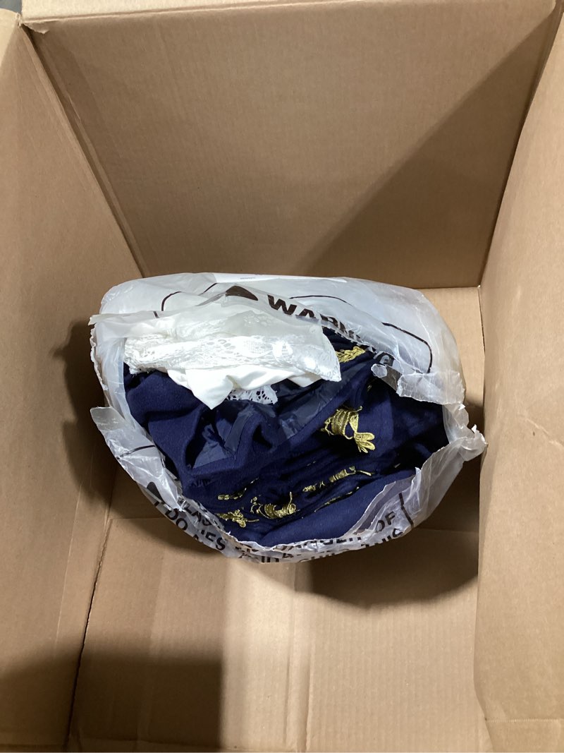 Condition photo showing Good Condition for MelangCos Men's Victorian Costume Rococo Costume Suit Prince Cosplay Regency Costume for Halloween Medium Blue