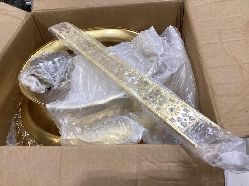 Condition photo showing Good Condition for 8qt silver party wedding table setting food warmer golden fancy elegant cheffing dishes with hanging lid gold chaffing dishes (silver, 8l) silver 8l
